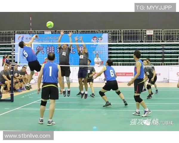 杭州足球队快攻战术解析与实战应用深度剖析 杭州足球队快攻战术解析与实战应用深度剖析