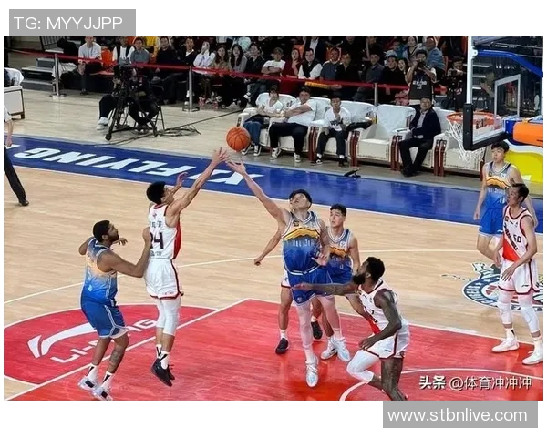 2014年CBA新疆队与北京队激战回顾精彩瞬间与赛季亮点分析